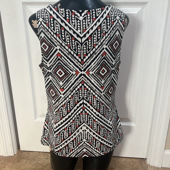 (2) Calvin Klein Sleeveless Blouses Woman Size Small White and Black abstract - Picture 8 of 8